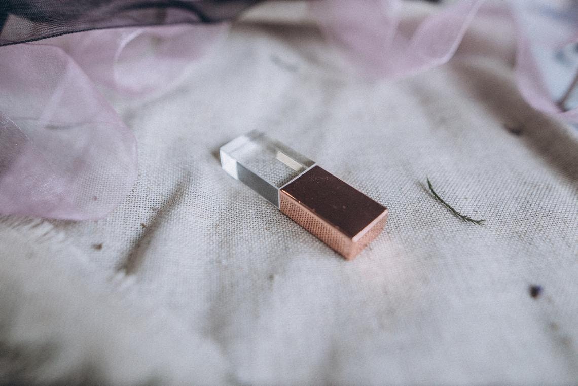 16gb metallic USB key - Add simple monogram or initials on glass only - Wedding or Special Occasion Gift