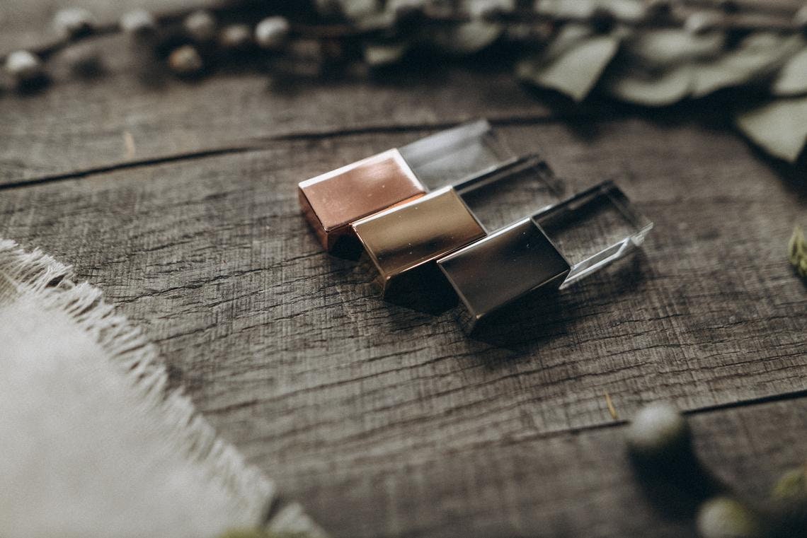 16gb metallic USB key - Add simple monogram or initials on glass only - Wedding or Special Occasion Gift